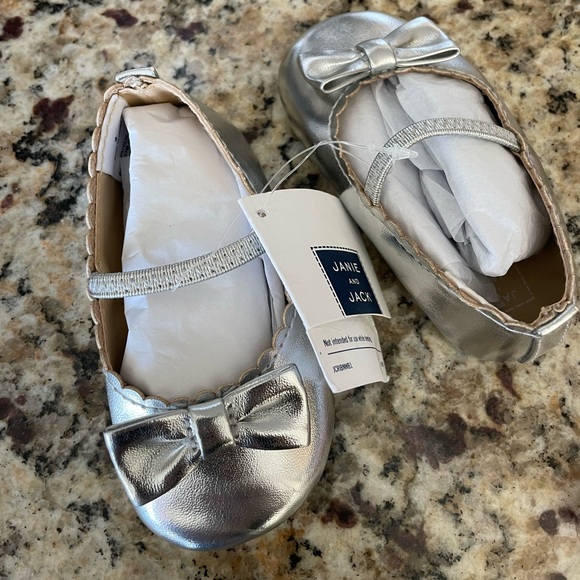 Janie and Jack crib shoes - Picture 1 of 3